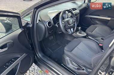 Хэтчбек SEAT Leon 2010 в 