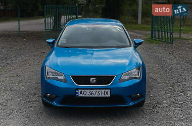 Хэтчбек SEAT Leon 2015 в Ужгороде