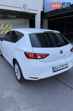 Хэтчбек SEAT Leon 2013 в 