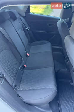 Хэтчбек SEAT Leon 2013 в 