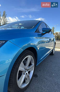Хэтчбек SEAT Leon 2013 в 