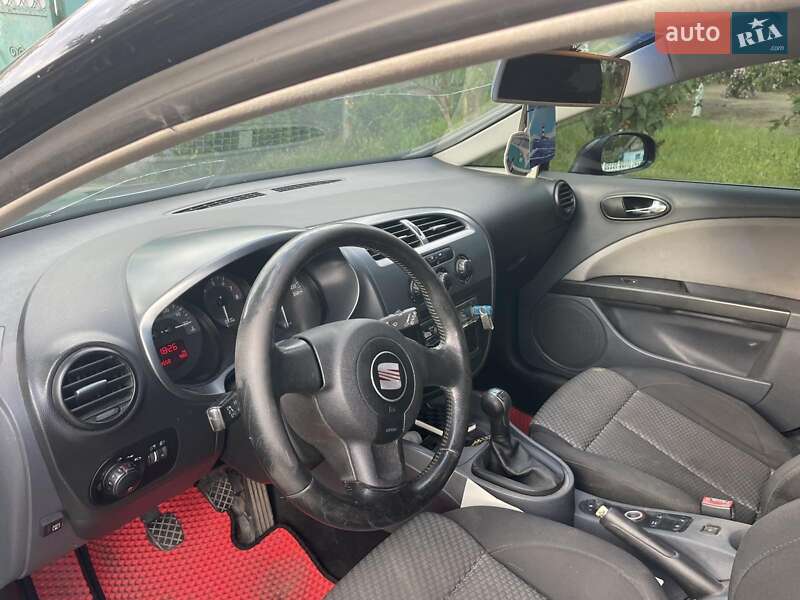 Хетчбек SEAT Leon 2007 в Миколаєві