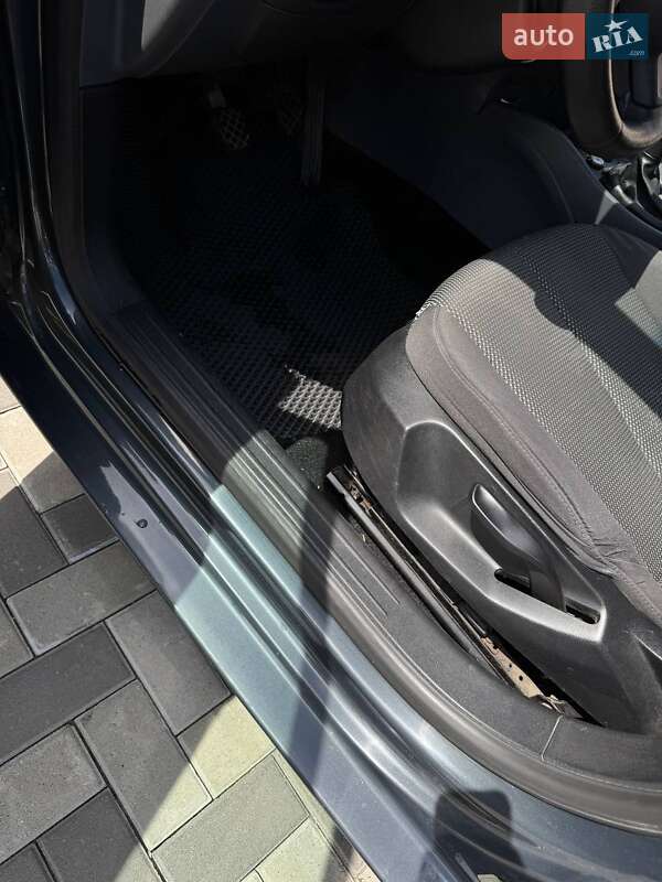 Хэтчбек SEAT Leon 2007 в Софиевской Борщаговке