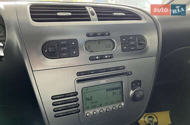 Хэтчбек SEAT Leon 2006 в 