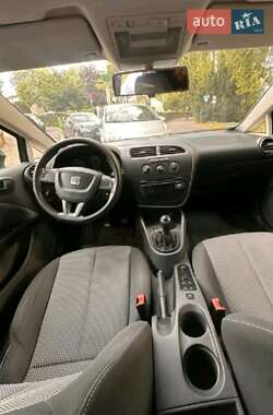 Хэтчбек SEAT Leon 2010 в 
