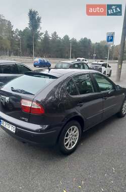 Хэтчбек SEAT Leon 2004 в 