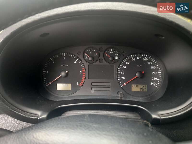 Хетчбек SEAT Leon 2004 в Дніпрі фото 12 Хетчбек SEAT Leon 2004 в Дніпрі