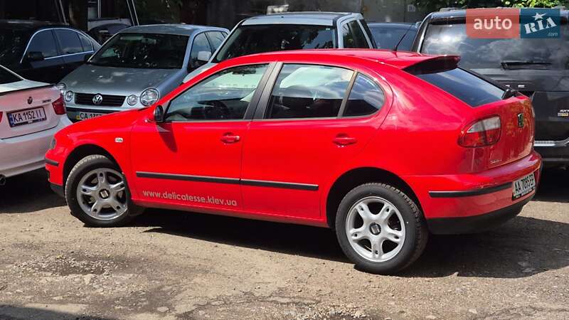 Хетчбек SEAT Leon 2003 в  фото Хетчбек SEAT Leon 2003 в