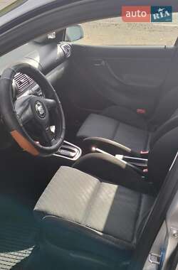 Хэтчбек SEAT Leon 2003 в Николаеве