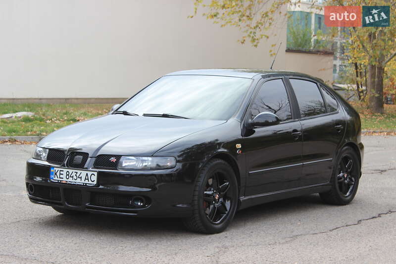 Хэтчбек SEAT Leon 2004 в Днепре
