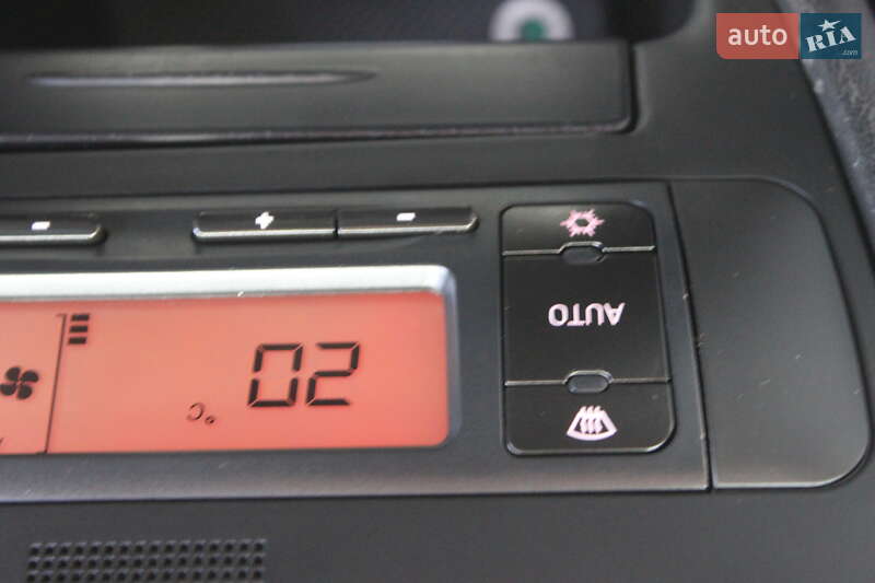 Хэтчбек SEAT Leon 2004 в Днепре