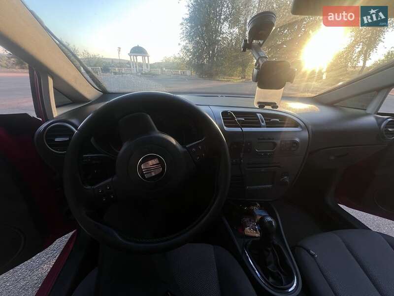 Хетчбек SEAT Leon 2006 в Кривому Розі фото 8 Хетчбек SEAT Leon 2006 в Кривому Розі