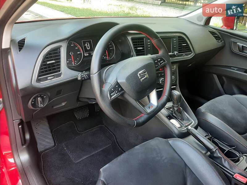 Хэтчбек SEAT Leon 2013 в Киеве