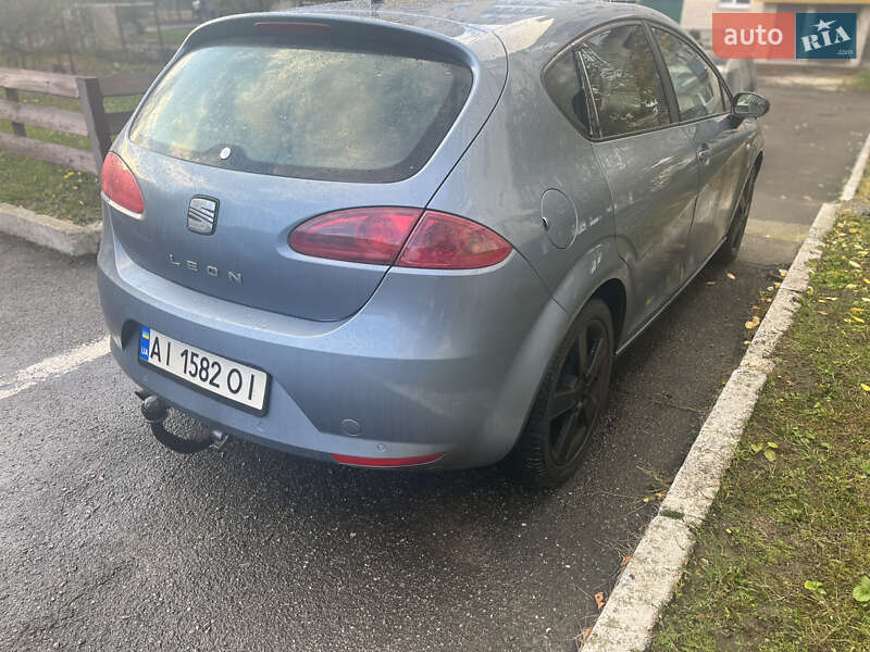 Хэтчбек SEAT Leon 2005 в Корсуне-Шевченковском фото 3 Хэтчбек SEAT Leon 2005 в Корсуне-Шевченковском