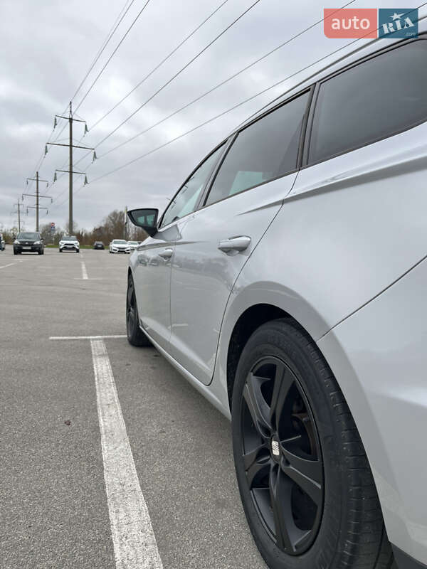 Универсал SEAT Leon 2015 в Ирпене