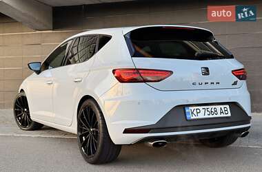 Хэтчбек SEAT Leon 2016 в Киеве