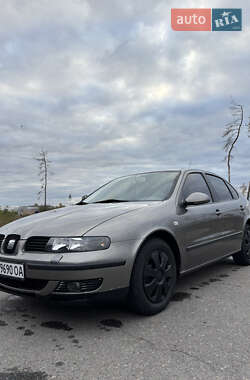 Хэтчбек SEAT Leon 2003 в Харькове
