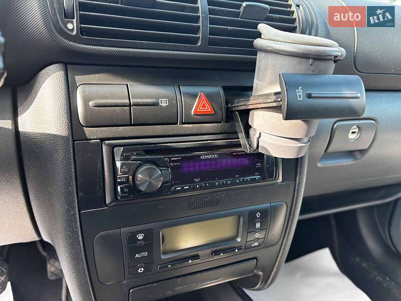 Хетчбек SEAT Leon 2001 в Запоріжжі