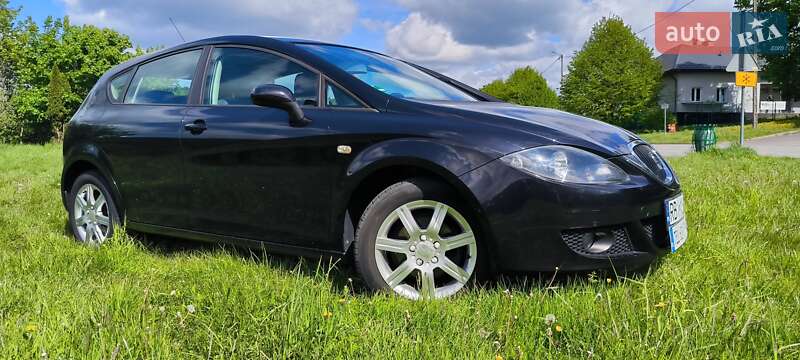 Хэтчбек SEAT Leon 2007 в Хырове