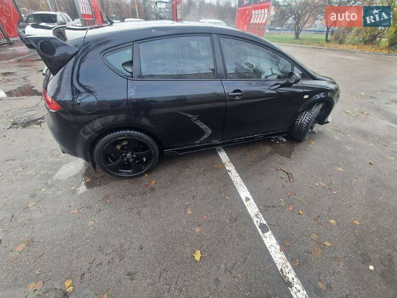 Хэтчбек SEAT Leon 2007 в Киеве