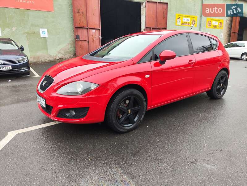 Хэтчбек SEAT Leon 2011 в Виннице