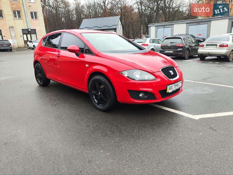 Хэтчбек SEAT Leon 2011 в Виннице