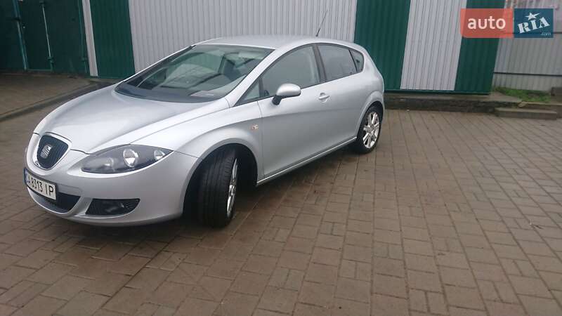 Хетчбек SEAT Leon 2008 в Черкасах