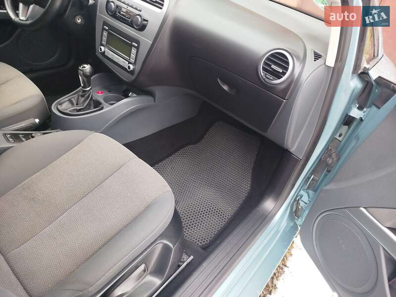 Хетчбек SEAT Leon 2009 в Рівному