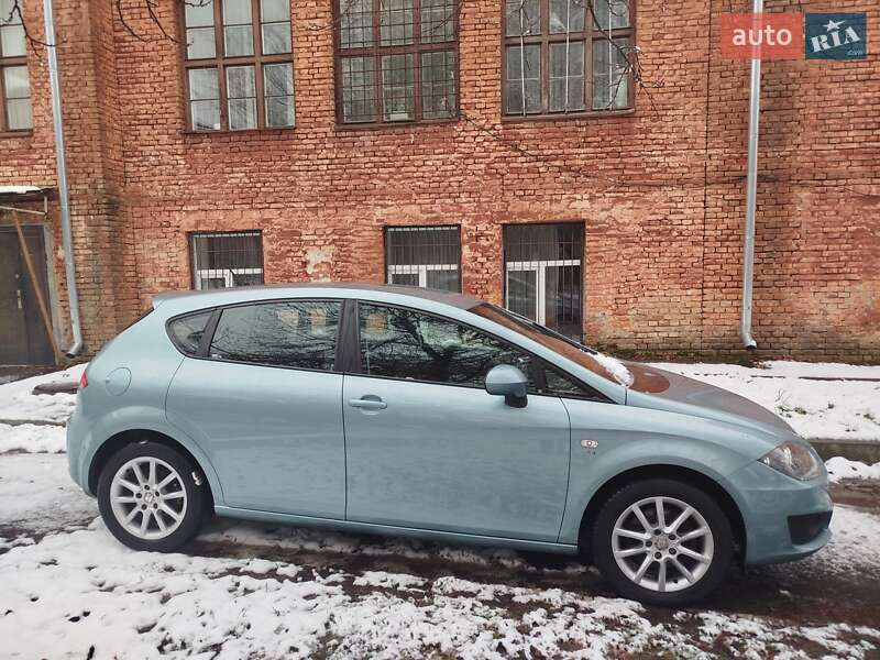 Хетчбек SEAT Leon 2009 в Рівному