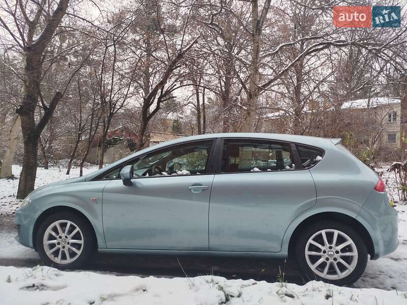 Хетчбек SEAT Leon 2009 в Рівному