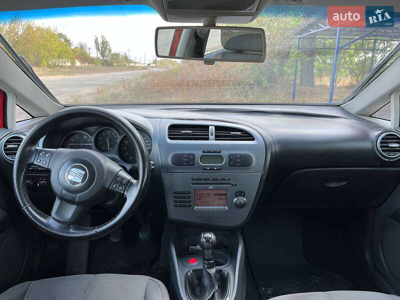 Хэтчбек SEAT Leon 2005 в Днепре