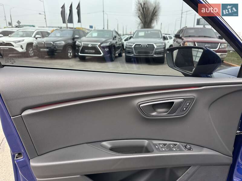 Хэтчбек SEAT Leon 2018 в Киеве фото 15 Хэтчбек SEAT Leon 2018 в Киеве