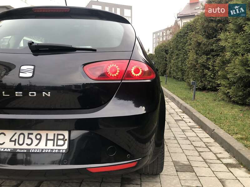 SEAT Leon 2010 SEAT Leon 2010