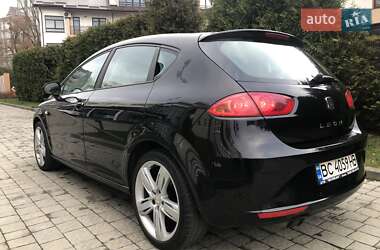Хэтчбек SEAT Leon 2010 в Львове