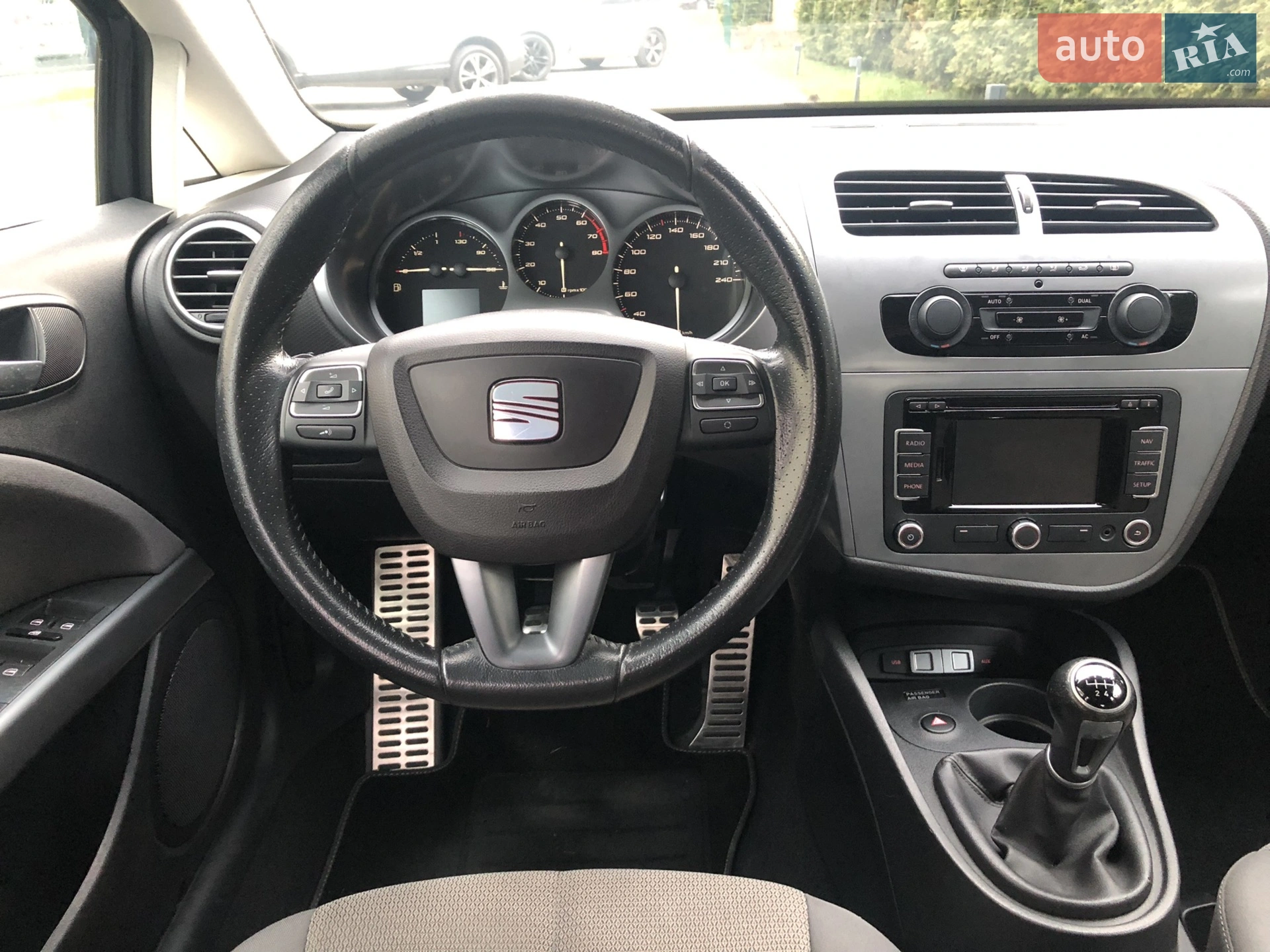 2010 SEAT Leon - мініатюра 10