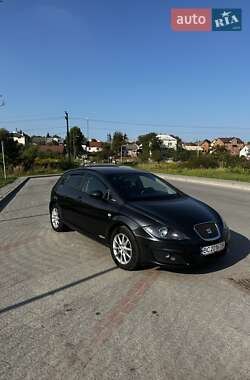 Хэтчбек SEAT Leon 2011 в Львове