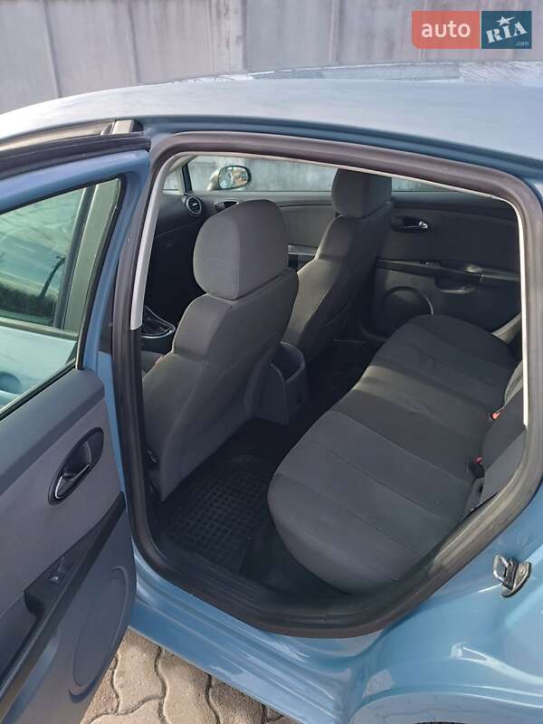 Хэтчбек SEAT Leon 2006 в Стрые фото 14 Хэтчбек SEAT Leon 2006 в Стрые