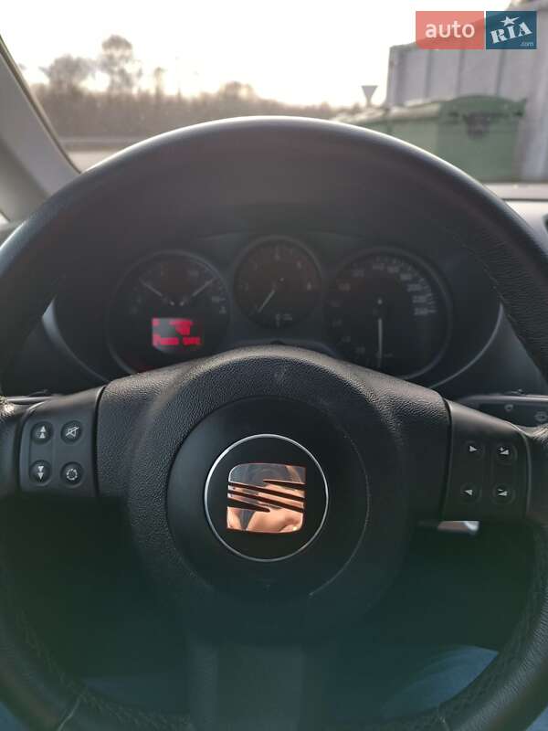 Хэтчбек SEAT Leon 2006 в Стрые фото 22 Хэтчбек SEAT Leon 2006 в Стрые