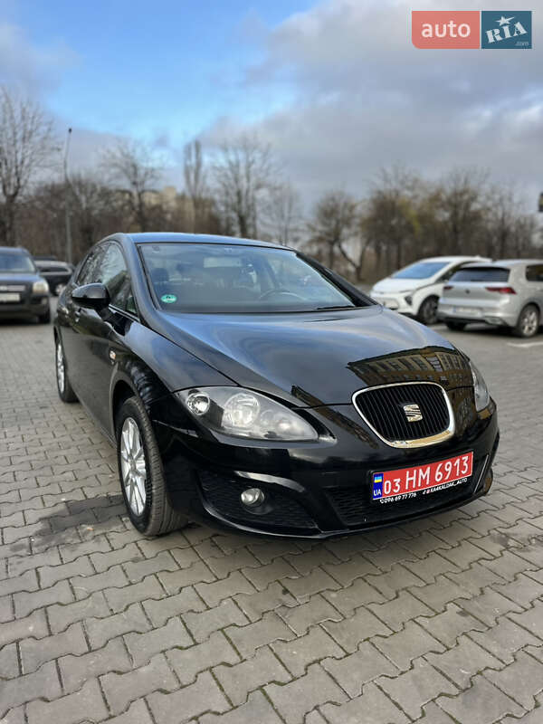 SEAT Leon 2011 SEAT Leon 2011