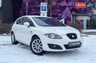 Хэтчбек SEAT Leon 2011 в Киеве