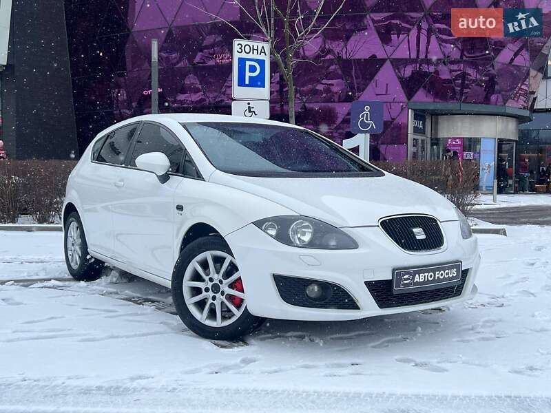 SEAT Leon 2011 SEAT Leon 2011