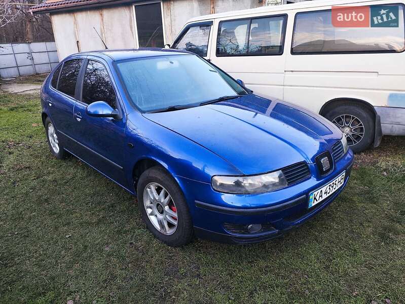 Хэтчбек SEAT Leon 2003 в Киеве