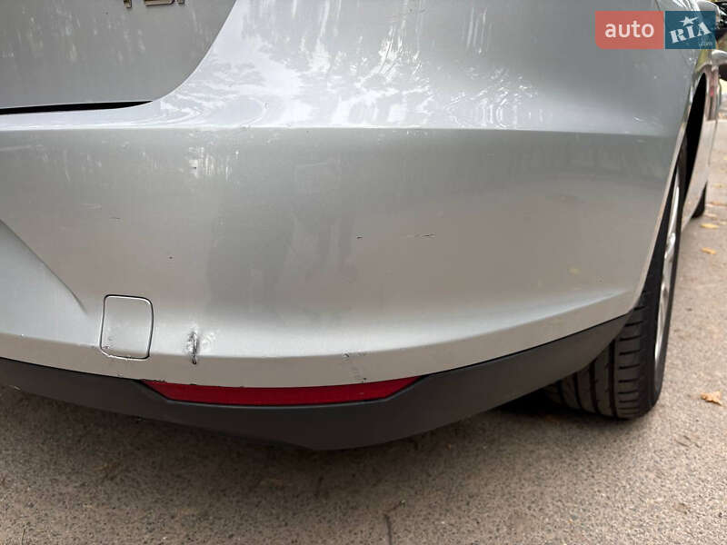 Универсал SEAT Leon 2015 в Киеве