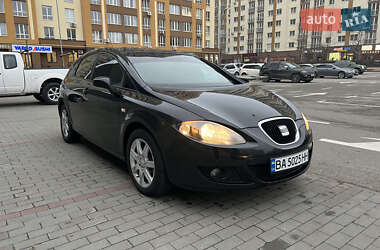 Хетчбек SEAT Leon 2006 в Вишневому