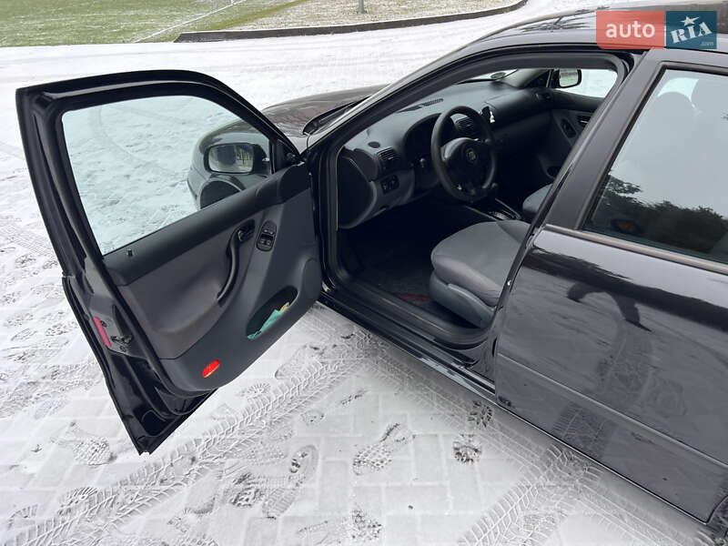 Хетчбек SEAT Leon 2001 в Львові