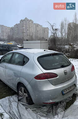Хэтчбек SEAT Leon 2008 в Киеве