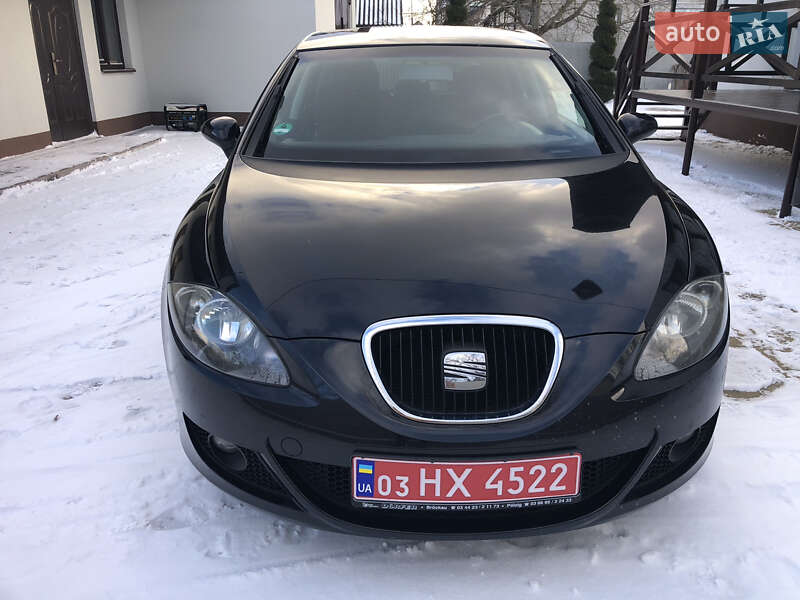 Хэтчбек SEAT Leon 2006 в Радивилове