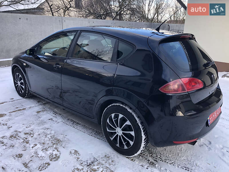 Хэтчбек SEAT Leon 2006 в Радивилове