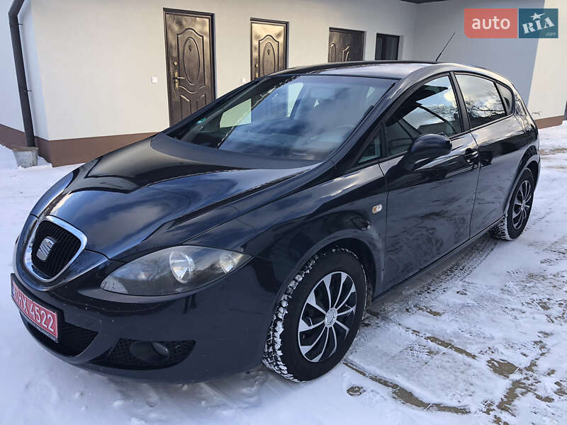 Хэтчбек SEAT Leon 2006 в Радивилове