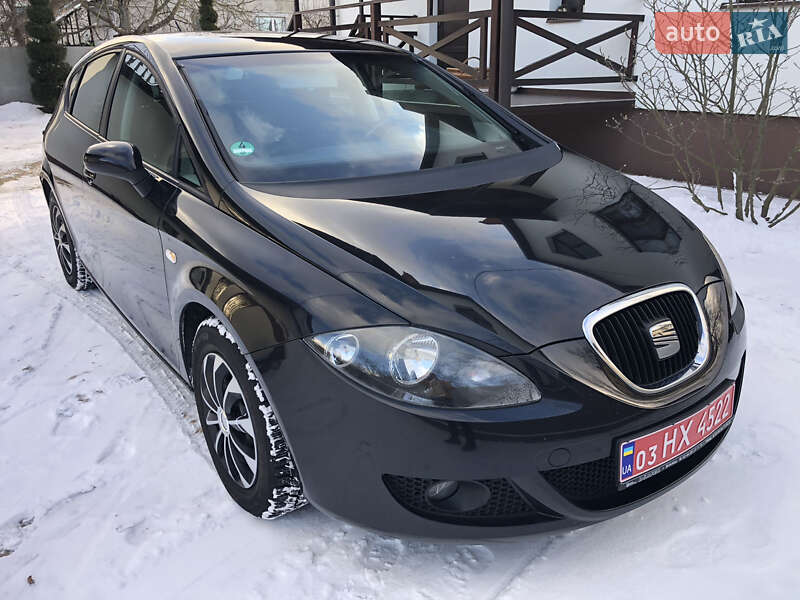 Хэтчбек SEAT Leon 2006 в Радивилове